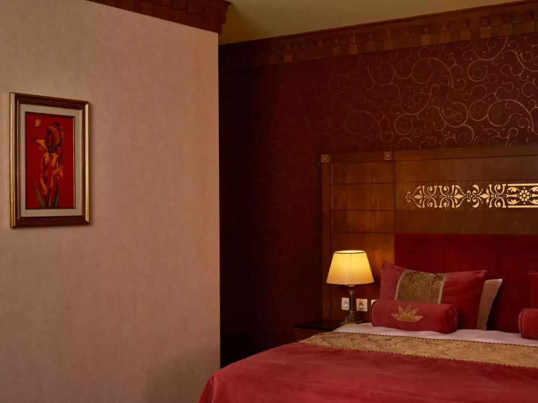 Alibaba https://cdn.alibaba.ir/ostorage/hotel-accommodation-images/68319bdd19aa61e2a799b8d5_سوئیت لوکس (1).webp